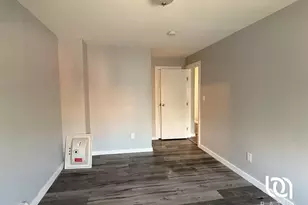 813 E 225th St, Bronx, NY 10466 - Photo 8