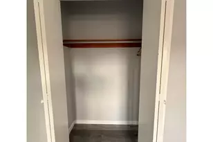 813 E 225th St, Bronx, NY 10466 - Photo 4