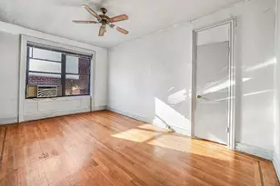 880 W 181st St, New York, NY 10033 - Photo 2