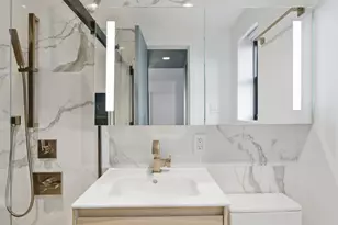 201 W 21st St, New York City, NY 10011 - Photo 14