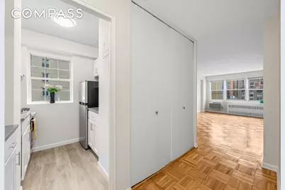 150 E 37th Street #10F, New York City, NY 10016 - Photo 2