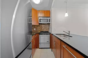 240 E 35th St, New York City, NY 10016 - Photo 8