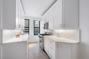 220 W 93rd St, New York City, NY 10025 - Photo 8