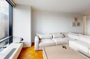 525 E 72nd St, New York City, NY 10021 - Photo 4