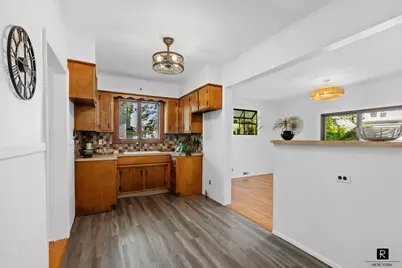 25 Bay Street, New York City, NY 10464 - Photo 16