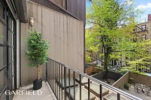 320 E 55th St, New York, NY 10022 - Photo 6
