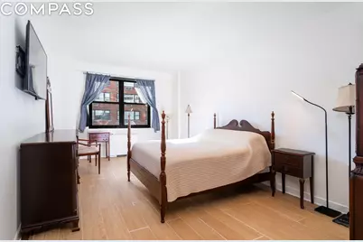 315 E 65th Street #8F, New York City, NY 10065 - Photo 4