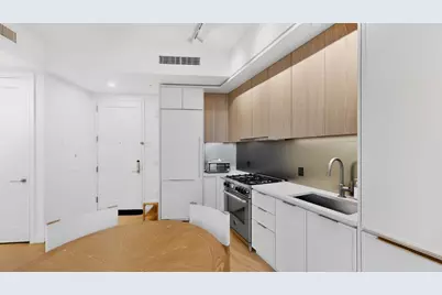 29-18 41st Avenue #10A, New York City, NY 11101 - Photo 6