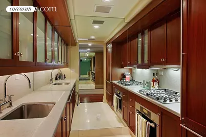 140 E 63rd Street #5F, New York City, NY 10065 - Photo 4