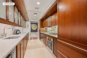 140 E 63rd St, New York City, NY 10065 - Photo 4