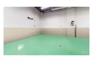 45-44 Vernon Blvd, New York City, NY 11101 - Photo 2