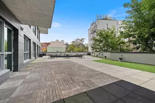 22-43 Jackson Ave, New York City, NY 11101 - Photo 14