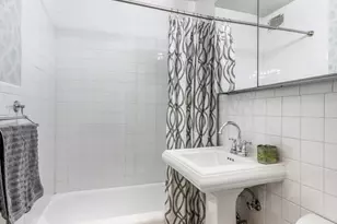 360 W 22nd St, New York, NY 10011 - Photo 8