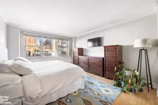 360 W 22nd St, New York City, NY 10011 - Photo 4