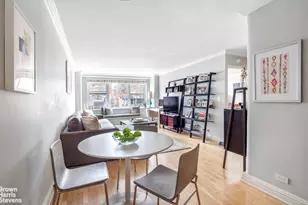 360 W 22nd St, New York, NY 10011 - Photo 2