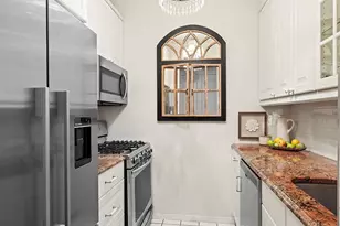 200 E 69th St, New York City, NY 10021 - Photo 6