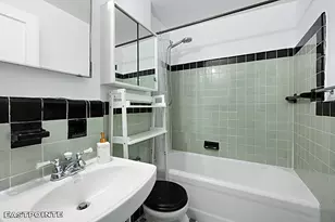 200 W 20th St, New York City, NY 10011 - Photo 4