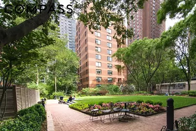 200 E 94th Street #2911, New York City, NY 10128 - Photo 12