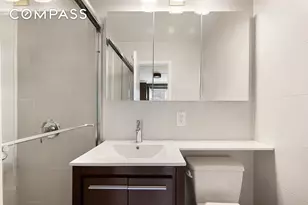 305 E 24th St, New York City, NY 10010 - Photo 4