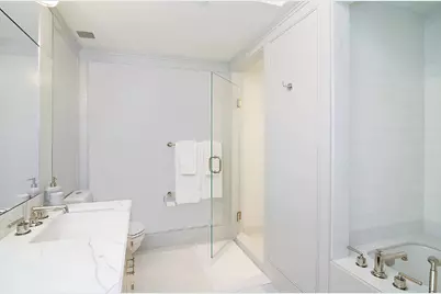 21 E 61st Street #4F, New York, NY 10065 - Photo 8