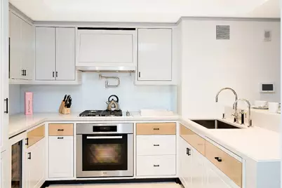 21 E 61st Street #4F, New York, NY 10065 - Photo 4