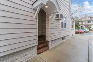 2644 E 27th St, New York City, NY 11235 - Photo 4