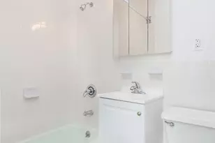 1560 York Ave, New York, NY 10028 - Photo 4