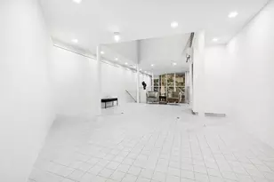 22 E 81st St, New York City, NY 10028 - Photo 2