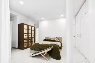 22 E 81st St, New York City, NY 10028 - Photo 10