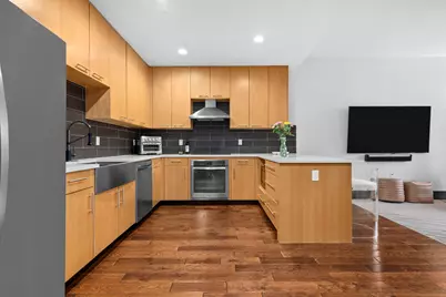 42-60 Crescent Street #7E, Long Island City, NY 11101 - Photo 8