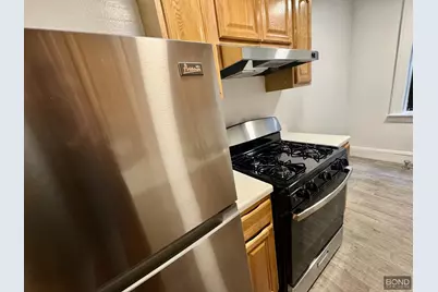 32-15 35th Street #A3, New York City, NY 11106 - Photo 4