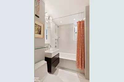 11 W 69th Street #6CD, New York, NY 10023 - Photo 10