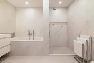 519 W 23rd St, New York City, NY 10011 - Photo 10