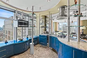 160 W 66th St, New York City, NY 10023 - Photo 2