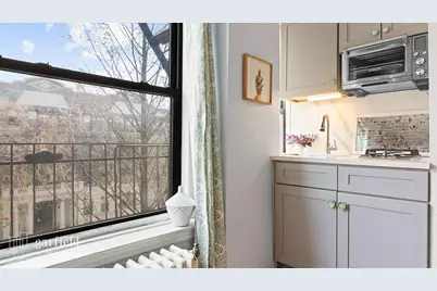 300 8th Avenue #4-D, New York City, NY 11215 - Photo 4