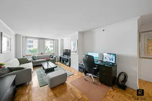 404 E 76th St, New York City, NY 10021 - Photo 1