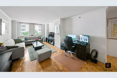404 E 76th Street #3-C, New York City, NY 10021 - Photo 1