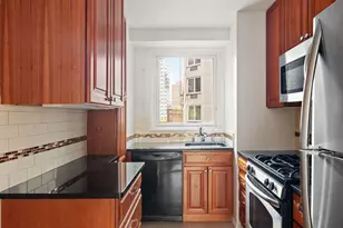 301 E 22nd St, New York City, NY 10010 - Photo 16