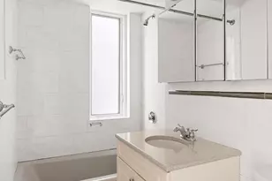 301 E 22nd St, New York City, NY 10010 - Photo 18