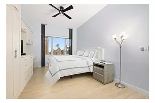 322 W 57th St, New York City, NY 10019 - Photo 4