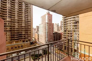 330 E 39th St, New York City, NY 10016 - Photo 2