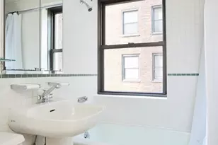 235 E 49th St, New York City, NY 10017 - Photo 8