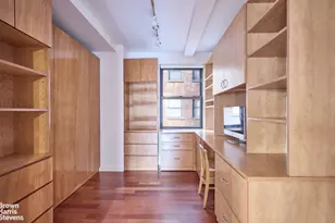 235 E 49th St, New York City, NY 10017 - Photo 10