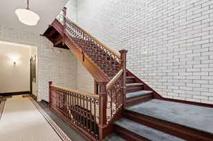 231 W 21st St, New York City, NY 10011 - Photo 10