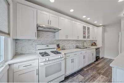 59-29 70th Street, New York City, NY 11378 - Photo 6