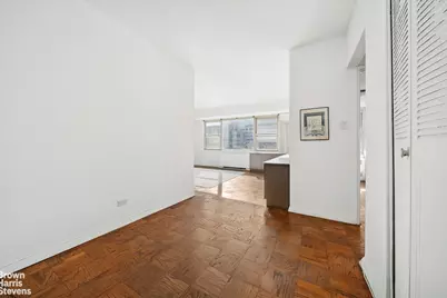 420 E 72nd Street #20C, New York City, NY 10021 - Photo 4