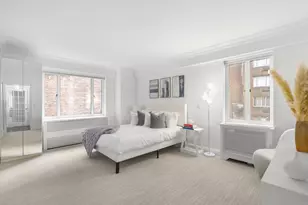 135 E 71st St, New York, NY 10021 - Photo 2