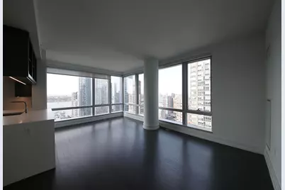 555 10th Avenue #20A, New York, NY 10018 - Photo 2