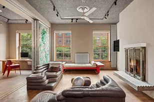 527 Hudson St, New York City, NY 10014 - Photo 2