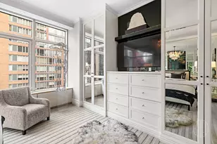 310 E 53rd St, New York, NY 10022 - Photo 8